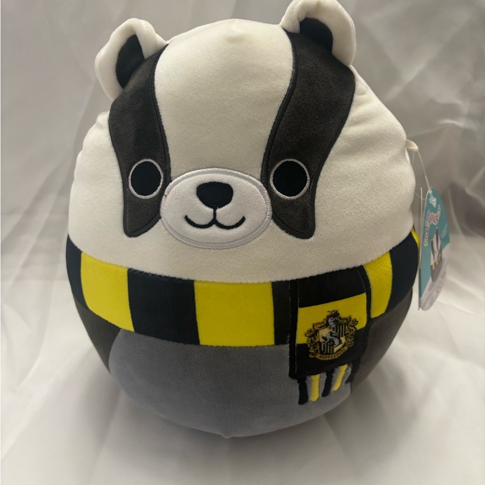 SOLDNWT Harry Potter Hufflepuff Badger Squishmallow 10” Plush